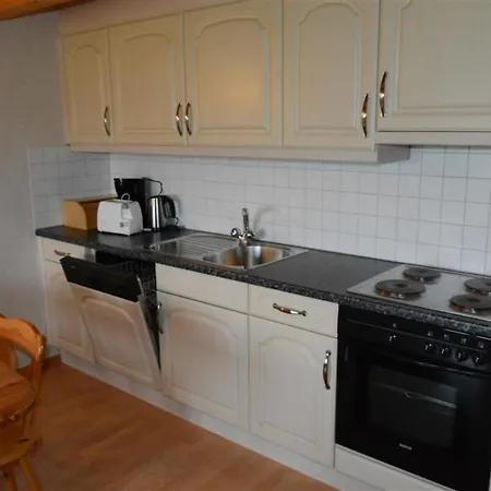 شقة Henry - 2- Stock Appartement-fewo- Dusche Oder Bad- Wc 12-bettwohnung By Interhome